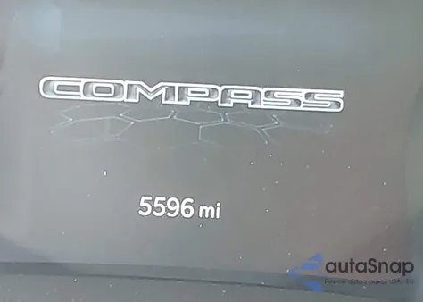 2024 Jeep Compass Latitude 4X4 из США, поврежденный, VIN 3C4NJDBN7RT146382